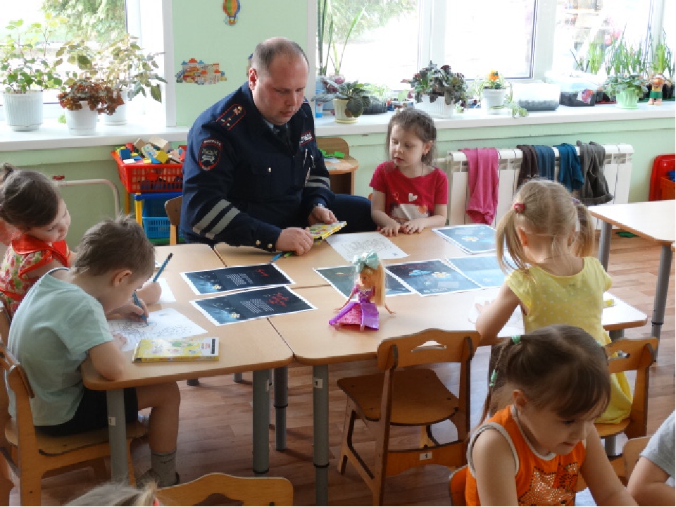 Презентация "Формирование духовно - нравственных качеств личности у детей старшего дошкольного возраста средствами проектного метода"