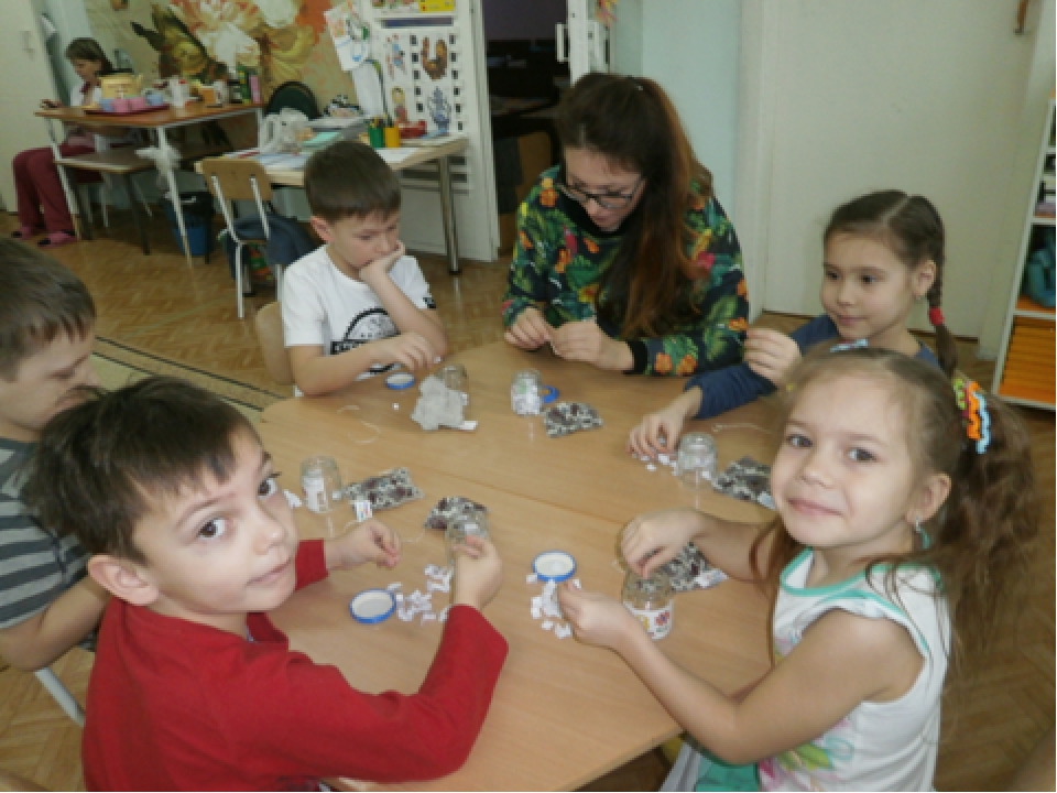 Презентация на тему " Родители-помощники в художественно-эстетическом воспитании детей"
