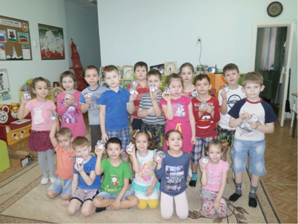 Презентация на тему " Родители-помощники в художественно-эстетическом воспитании детей"