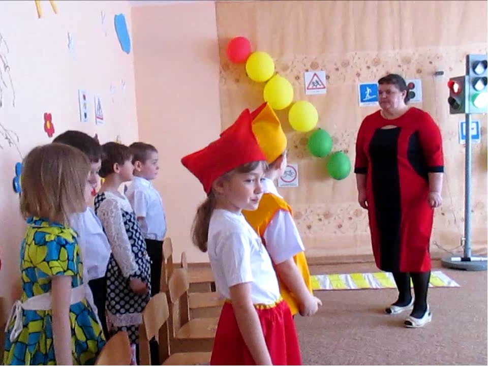 Презентация интегрированного занятия по ПДД "Шагающий автобус".