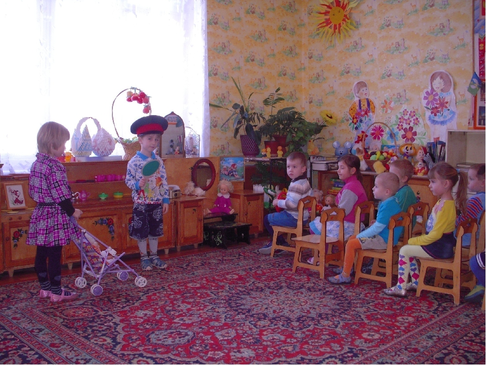 Презентация по ПДД "Обучение детей дошкольного возраста правилам безопасного поведения на дорогах"