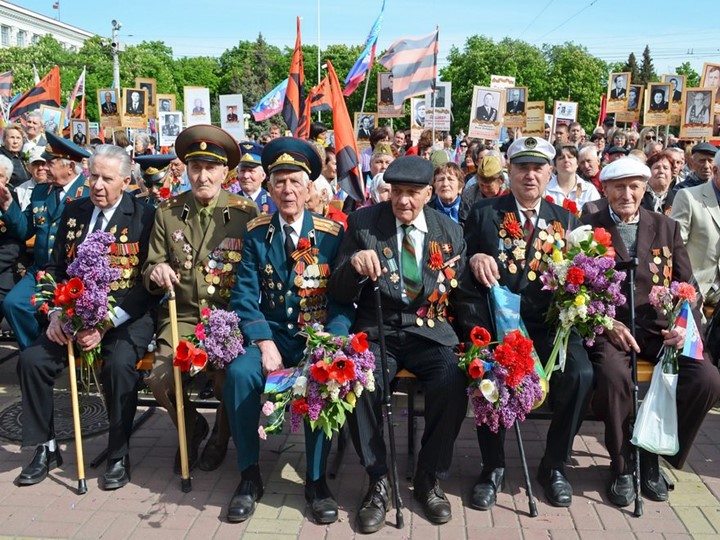 Презентация на тему "День Победы" (старшая группа)