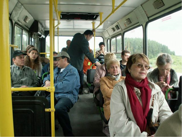 Путешествие на автобусе. Презентация по ПДД