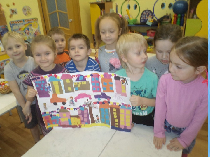 Презентация проекта "Улицы родного города" в старшей группе.