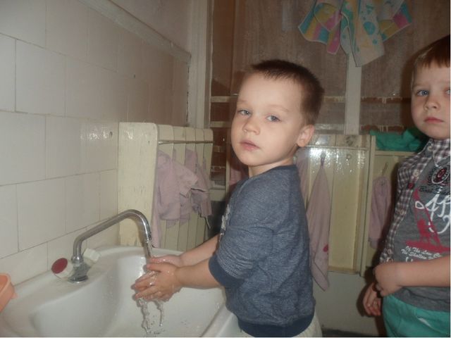 Презентация на тему "Один день из жизни нашей группы"