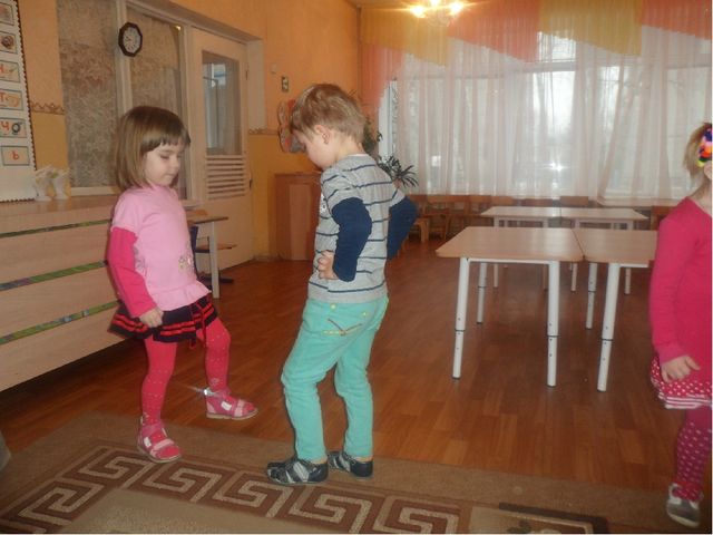Презентация на тему "Один день из жизни нашей группы"