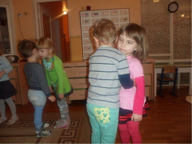 Презентация на тему "Один день из жизни нашей группы"