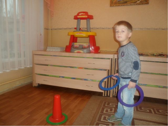 Презентация на тему "Один день из жизни нашей группы"
