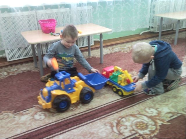 Презентация "Оборудование к сюжетно-ролевым играм"