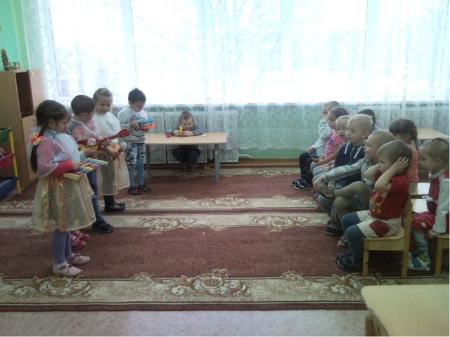 Презентация "Оборудование к сюжетно-ролевым играм"