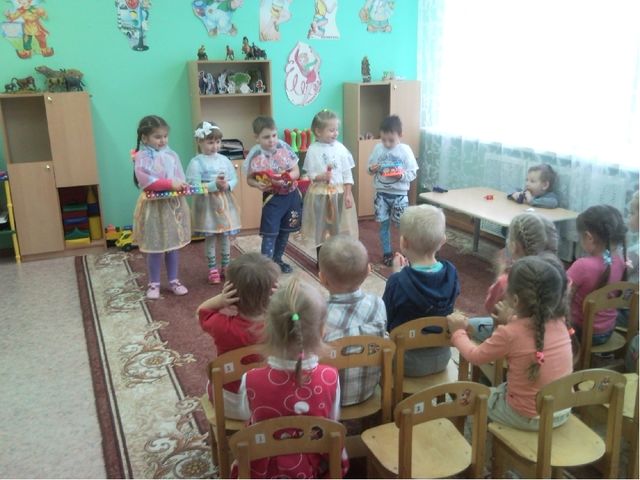 Презентация "Оборудование к сюжетно-ролевым играм"