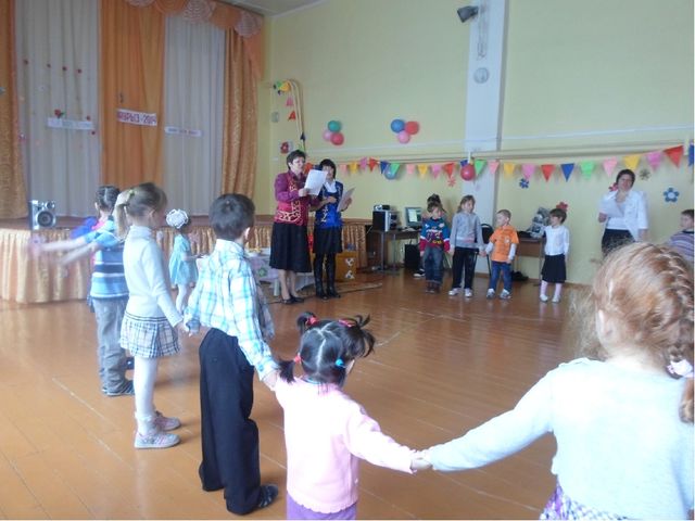 Презентация "Наше солнышко" 2 младшая группа