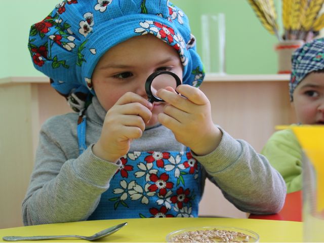 Презентация проектной деятельности с детьми младшего возраста "Маленькие пекари"
