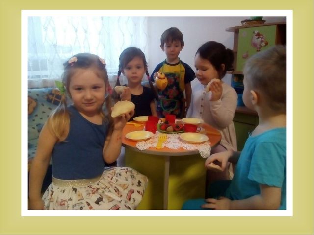 Взаимосвязь сюжетно-ролевой игры с художественно - эстетическим развитием детей дошкольного возраста "Тестопластика"