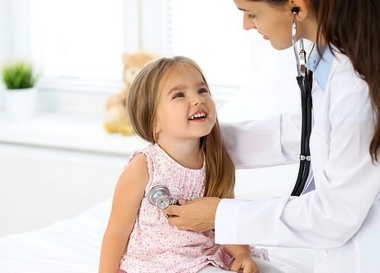 Как избежать детских слёз при визите к доктору - проверенные методы